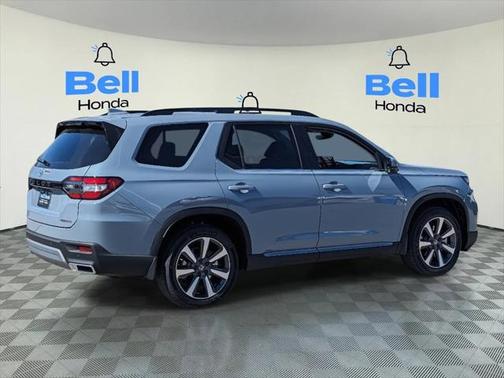 2025 Honda Pilot Touring 8-Passenger
