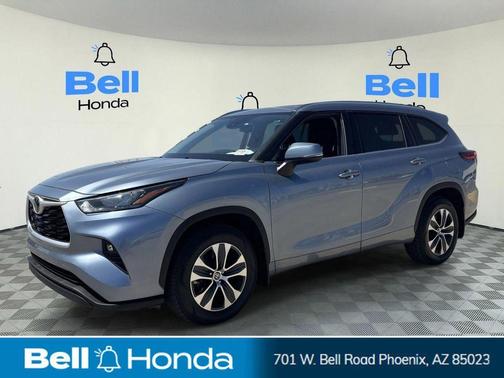 Gray 2020 Toyota Highlander XLE