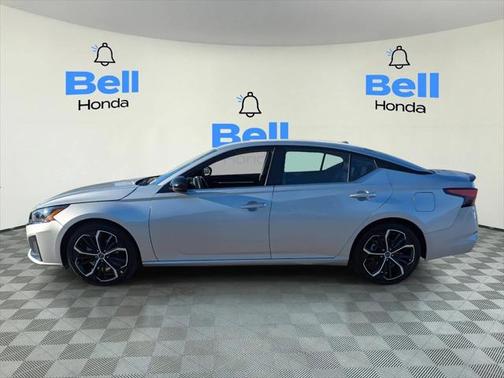 2023 Nissan Altima SR FWD