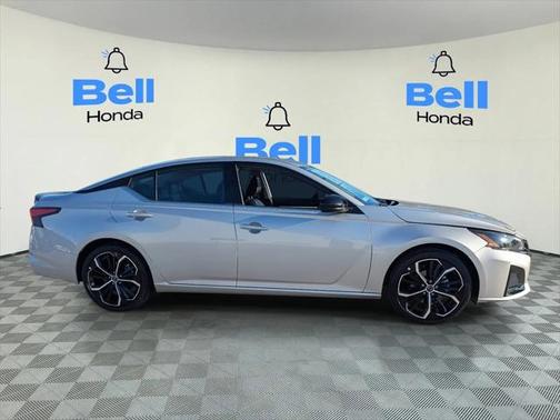 2023 Nissan Altima SR FWD