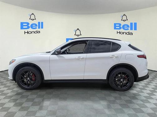 2019 Alfa Romeo Stelvio Sport