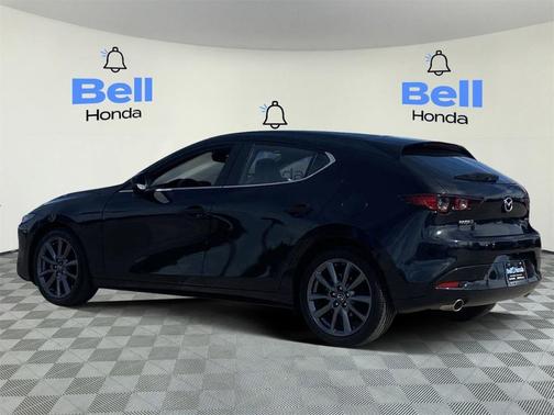 Photo 3 of 34 of 2021 Mazda Mazda3 FWD w/Select Package