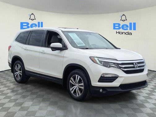 White Diamond Pearl 2017 Honda Pilot EX-L