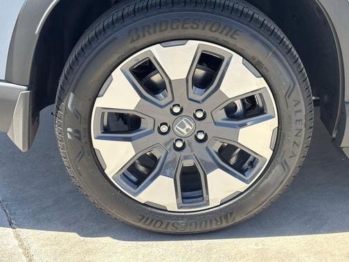 SONIC GRAY 2026 Honda Pilot Elite