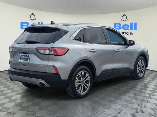Silver Metallic 2022 Ford Escape SEL