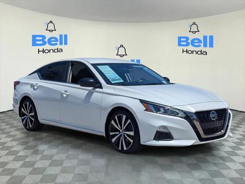 2020 Nissan Altima SR FWD