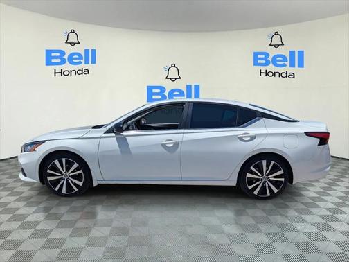 2020 Nissan Altima SR FWD