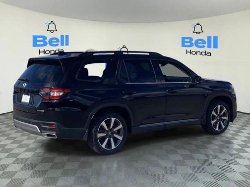 2024 Honda Pilot Touring 8-Passenger