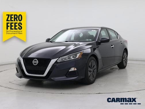 Blue 2022 Nissan Altima SV