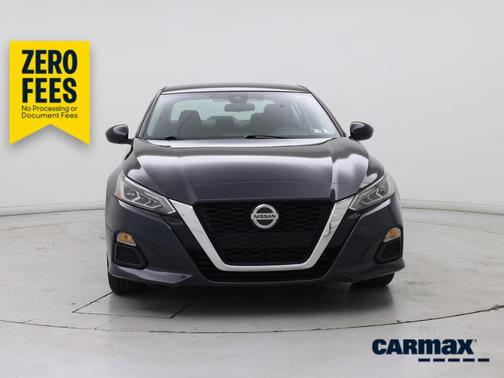 Blue 2022 Nissan Altima SV