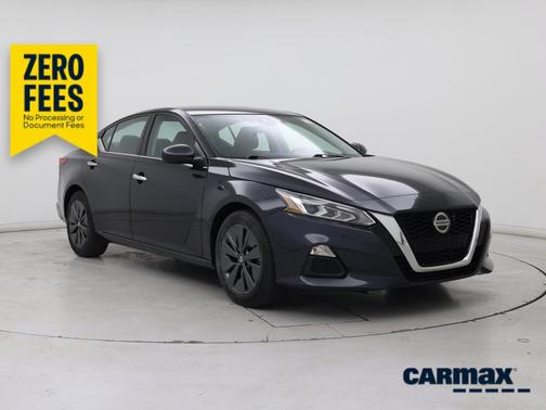 Blue 2022 Nissan Altima SV