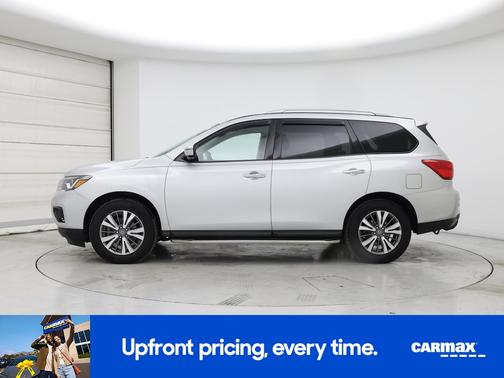 2019 Nissan Pathfinder SV