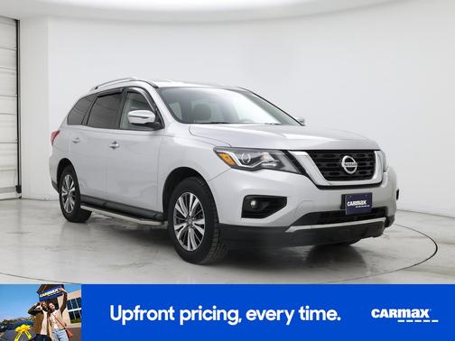 2019 Nissan Pathfinder SV