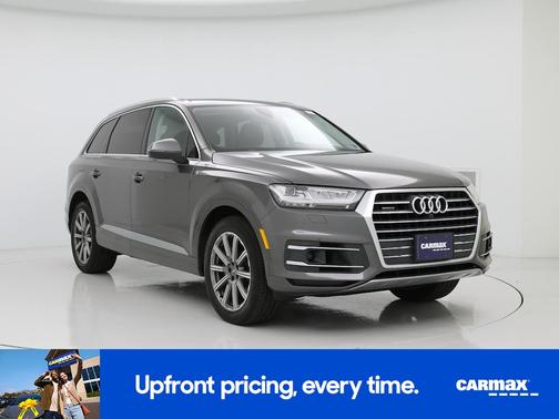 Gray 2019 Audi Q7 Prestige