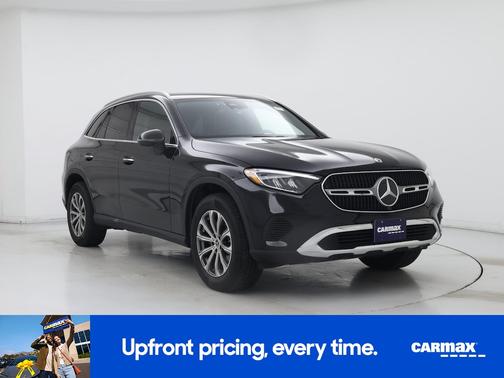 Black 2024 Mercedes-Benz GLC 300