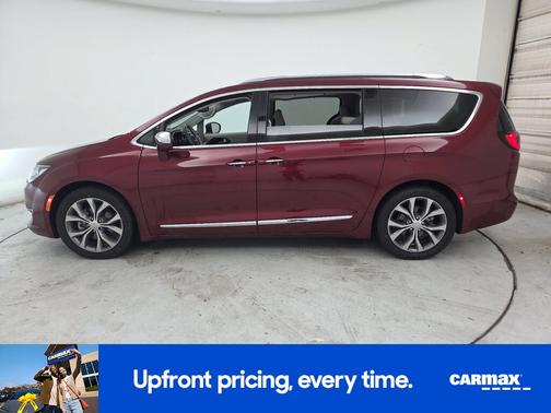 Red 2017 Chrysler Pacifica Limited