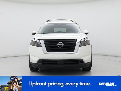 2023 Nissan Pathfinder SV