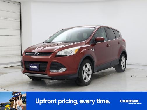 Red 2014 Ford Escape SE