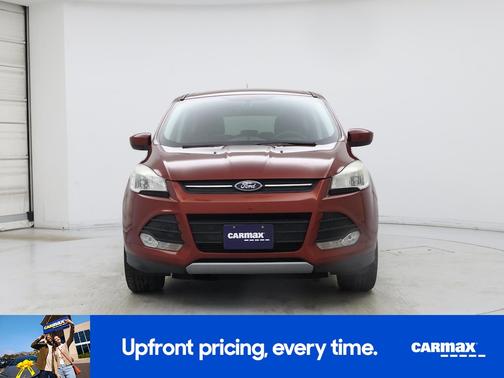Red 2014 Ford Escape SE