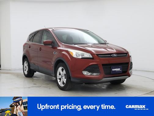 Red 2014 Ford Escape SE