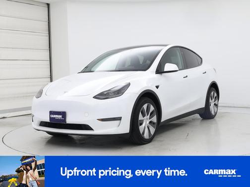 White 2024 Tesla Model Y Long Range