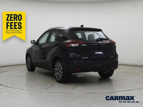 Black 2023 Nissan Kicks SV