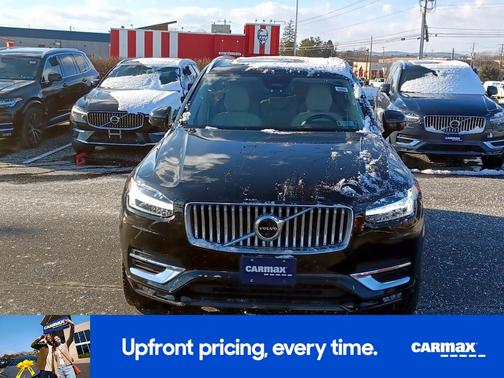 2023 Volvo XC90 B6 Plus