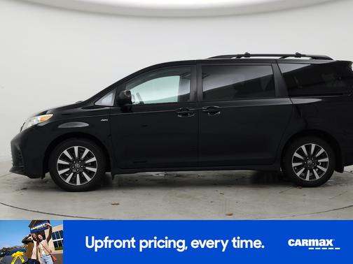 2019 Toyota Sienna LE