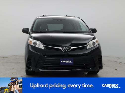 2019 Toyota Sienna LE