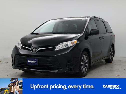 2019 Toyota Sienna LE