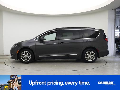 Gray 2017 Chrysler Pacifica Touring L