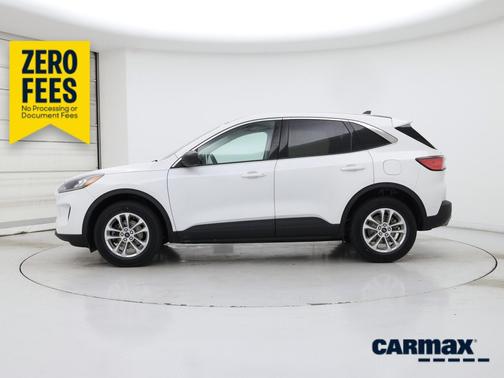 White 2022 Ford Escape SE