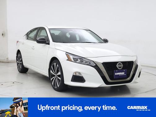 2022 Nissan Altima SR