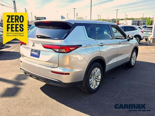 Silver 2022 Mitsubishi Outlander ES