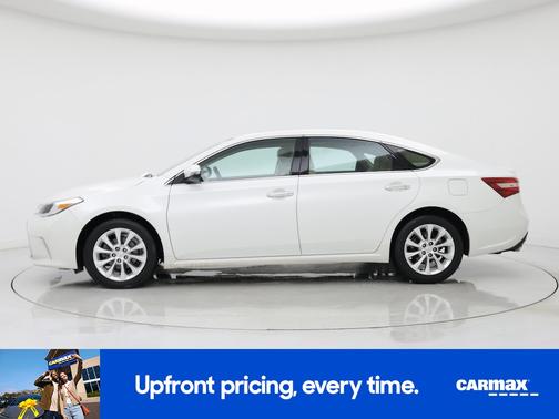 White 2017 Toyota Avalon XLE Premium