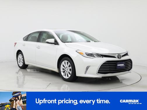 White 2017 Toyota Avalon XLE Premium