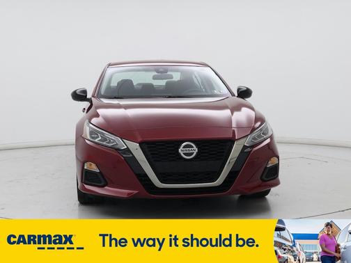 2022 Nissan Altima SR