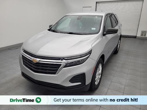 Silver Ice Metallic 2022 Chevrolet Equinox LS