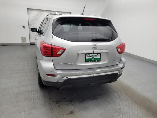 2017 Nissan Pathfinder SV