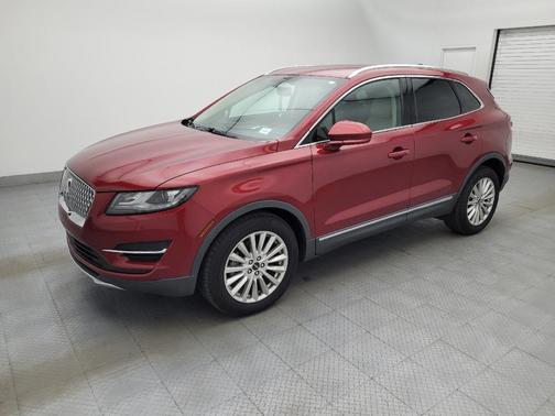 Ruby Red Metallic Tinted Clearcoat 2019 Lincoln MKC Standard
