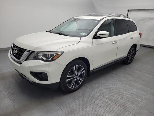 Pearl White 2017 Nissan Pathfinder Platinum