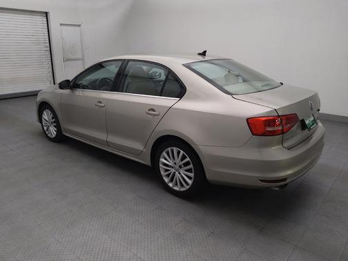 Tan 2015 Volkswagen Jetta Auto SE w/Connectivity/Navigation
