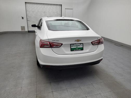 Summit White 2021 Chevrolet Malibu FWD LT