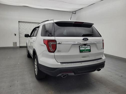 Oxford White 2018 Ford Explorer XLT