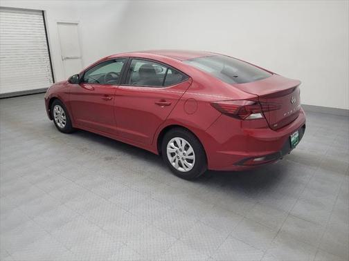2019 Hyundai ELANTRA SE