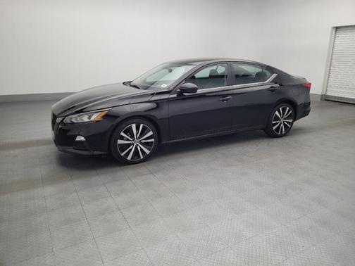 2021 Nissan Altima SR FWD