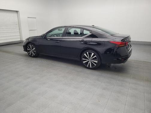 2021 Nissan Altima SR FWD