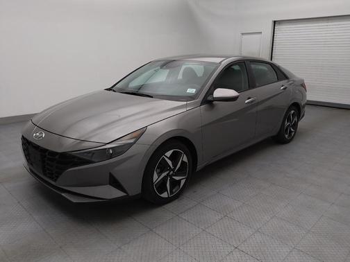 Fluid Metal 2023 Hyundai ELANTRA SEL