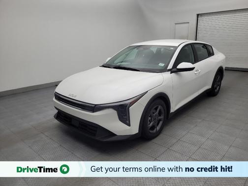 Snow White Pearl 2025 Kia K4 LXS
