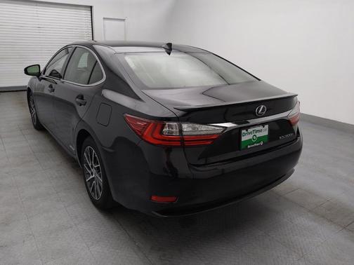 2017 Lexus ES 300h Base